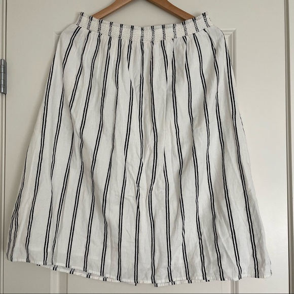 Mango midi skirt in white with black stripes size M - Picture 7 of 8